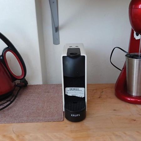 Central 6Th Floor Studio Near Metro & View&200Mbps Атина Екстериор снимка