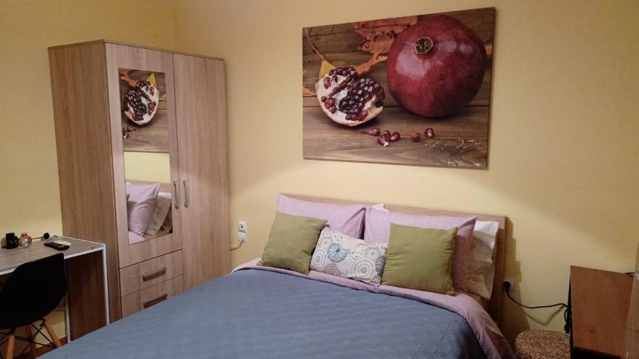 Central 6Th Floor Studio Near Metro & View&200Mbps Атина Екстериор снимка