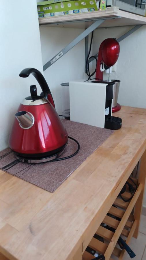 Central 6Th Floor Studio Near Metro & View&200Mbps Атина Екстериор снимка